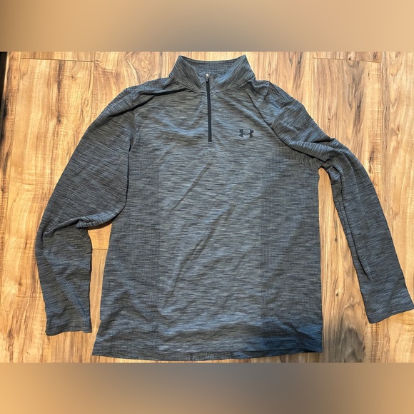 Under Armour Other - Under Armour heatgear top great condition